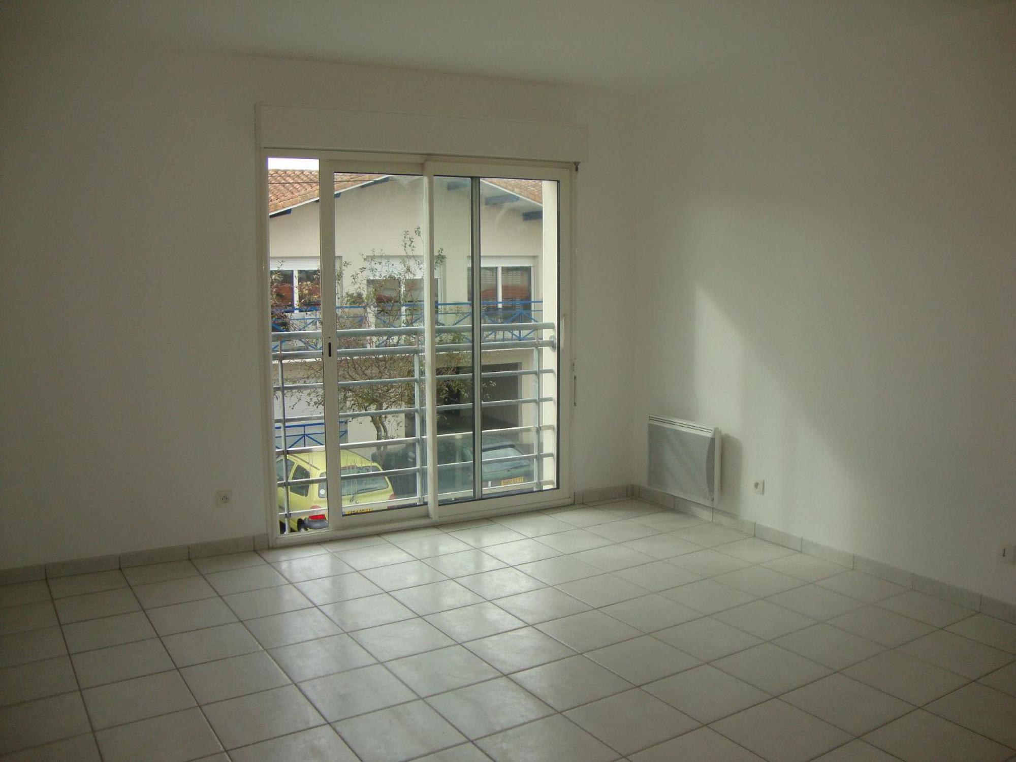 Appartement T2 avec place parking - La Rochelle Canal Rompsay