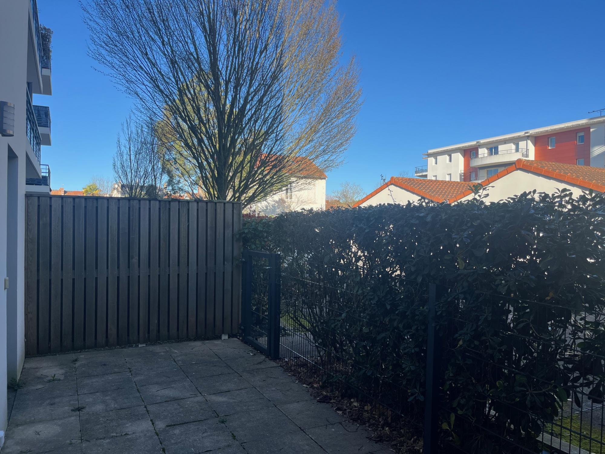 Grand Studio avec Terrasse et Parking - La Rochelle